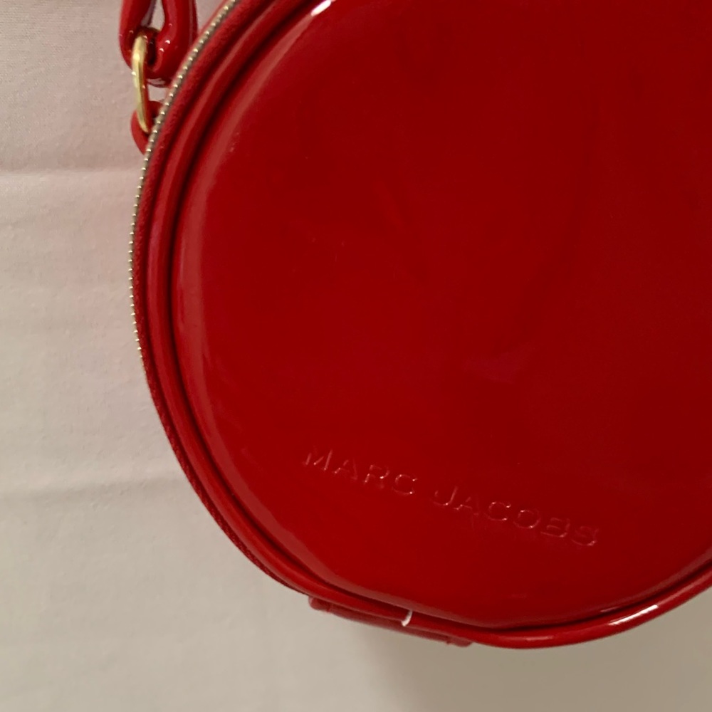 Marc Jacobs Red Patent Round Crossbody Bag - Picture 5 of 8